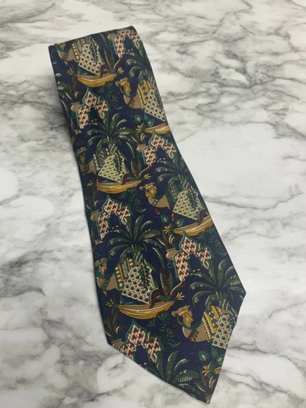 Salvatore Ferragamo Men’s Silk Neck Tie Camels EUC